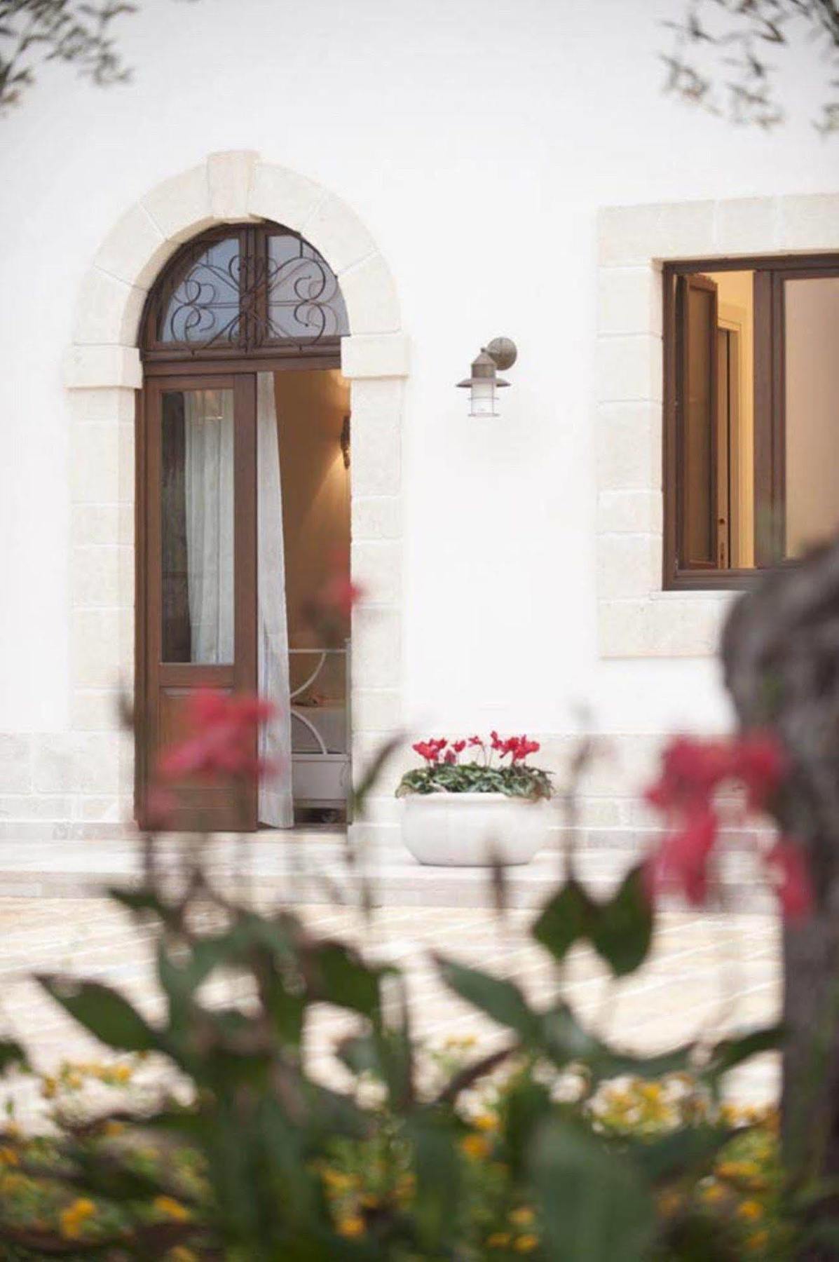 Donna Lucrezia Guest House Pezze Di Greco Exterior foto
